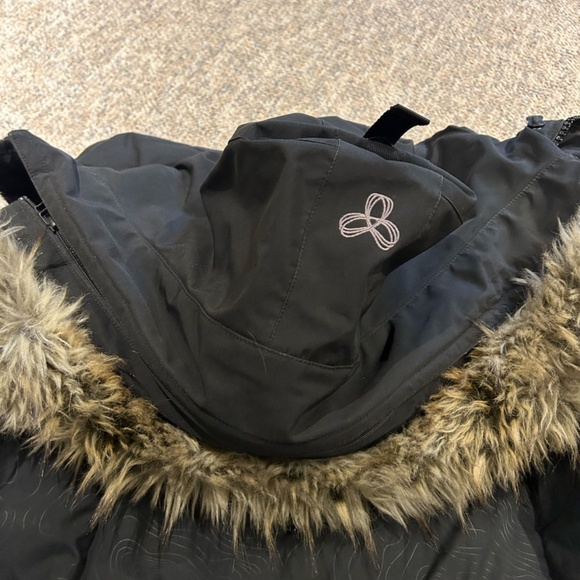 TNA Winter Parka - Short - Picture 3 of 3